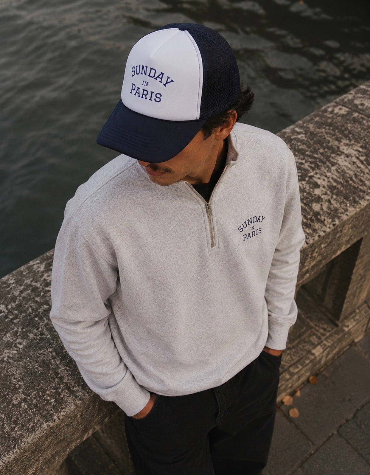 The Sunday Hat - White/Navy